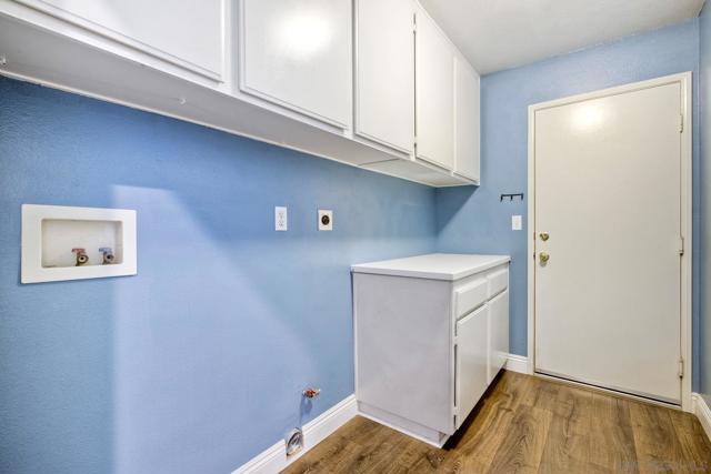 39513 Bonaire Way, Murrieta CA: https://media.crmls.org/mediaz/ea39f923-6725-4245-94c5-1e5655994cb9.jpg