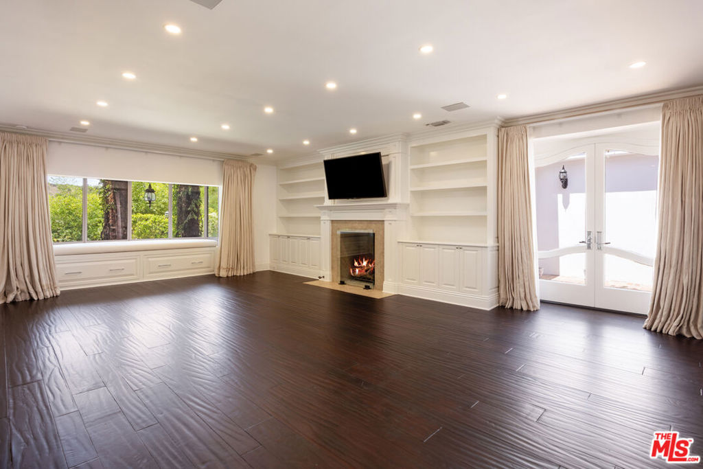 MLS #26873947 image #17