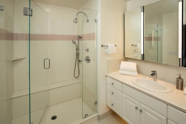 13801 Templeton Place, Los Altos Hills CA: https://media.crmls.org/mediaz/ea3ab079-5092-440f-afcb-81749f1f1153.jpg