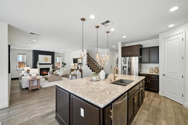 28780 Vista Grande Drive, Hayward CA: https://media.crmls.org/mediaz/ea3b1856-90ec-41a2-a734-dbc0bdc85518.jpg