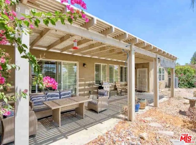 82599 Grant Drive, Indio CA: https://media.crmls.org/mediaz/ea3b295c-e3ac-4543-8021-0ef935d9b22c.jpg