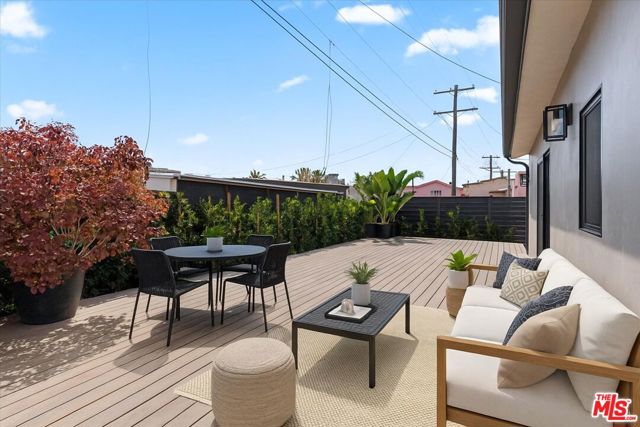 5530 Geer Avenue, Los Angeles CA: https://media.crmls.org/mediaz/ea3b66f1-8ef9-4c5e-97ef-430f911826e9.jpg