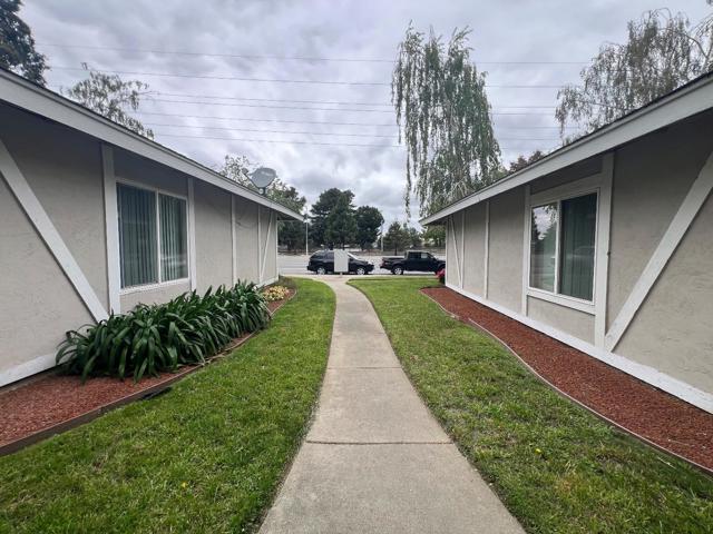 1840 Southwest Expressway, San Jose CA: https://media.crmls.org/mediaz/ea3b7397-baca-425a-b322-a424f3f1aa13.jpg