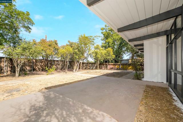 197 Carolos Drive, Pacheco CA: https://media.crmls.org/mediaz/ea3bb886-780a-430f-ba6a-b4ff9ab915cf.jpg