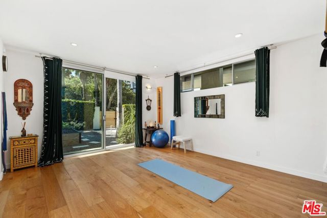 3112 Corda Drive, Los Angeles CA: https://media.crmls.org/mediaz/ea3bc808-1421-4574-89be-5cde824dcec9.jpg