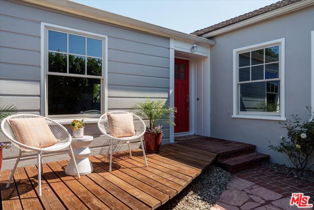 4148 Brunswick Avenue, Los Angeles CA: https://media.crmls.org/mediaz/ea3c3444-2db3-47fb-b20c-f1a5e41db91c.jpg