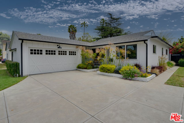 990 SUNSET Avenue photo 4