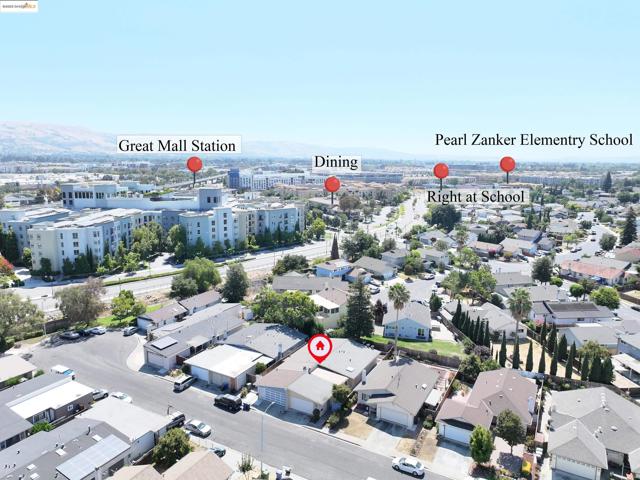 185 Evening Star Ct, Milpitas CA: https://media.crmls.org/mediaz/ea3d11df-a204-4235-8e49-b545bc231271.jpg