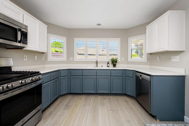 78524 San Marino Court, La Quinta CA: https://media.crmls.org/mediaz/ea3d9ec5-a595-4b5e-8581-093dfcfe3823.jpg