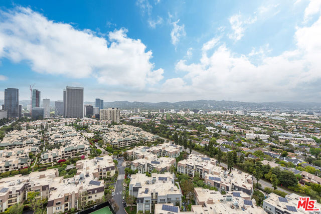 2222 Avenue Of The Stars, Los Angeles CA: https://media.crmls.org/mediaz/ea3df52c-ebb4-4435-99e9-a2cb5b9aa44e.jpg