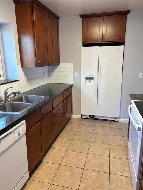 3203 Myles Court, San Jose CA: https://media.crmls.org/mediaz/ea3e5da2-ec29-4e8b-b74a-1c98c042f44f.jpg