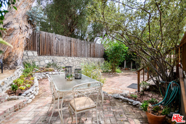 1942 Cerro Gordo Street, Los Angeles CA: https://media.crmls.org/mediaz/ea3f1798-8b97-49f2-9d57-70e125094c58.jpg