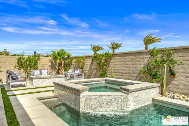 76 Claret, Rancho Mirage CA: https://media.crmls.org/mediaz/ea3f1e01-8b81-42e2-aa18-ab8a52ef39e7.jpg