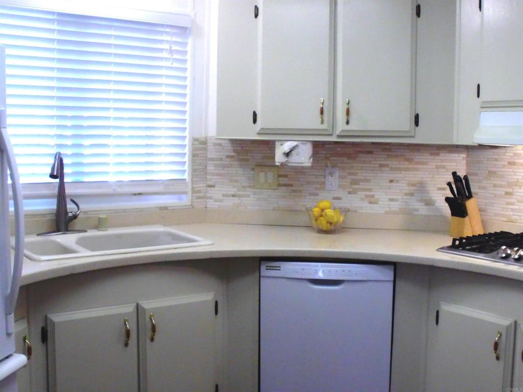 2300 Valley Parkway - photo 8