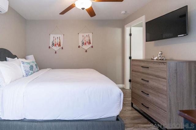 845 Beryle st unit A, San Diego CA: https://media.crmls.org/mediaz/ea3fb317-925a-45b7-9ac8-57737ca100d3.jpg