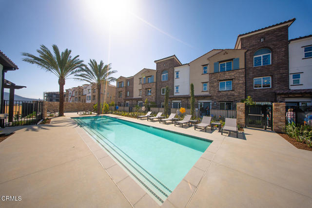 Detail Gallery Image 2 of 51 For 2862 via Descanso, Camarillo,  CA 93012 - 3 Beds | 2/1 Baths