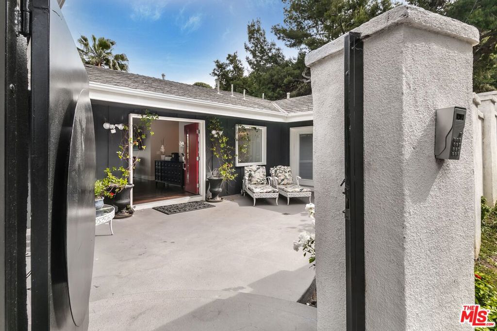 3200 Wrightwood DriveStudio City img 5