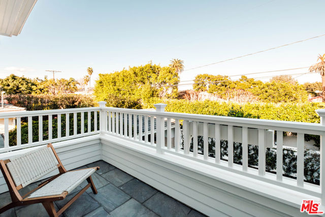 2248 Kelton Avenue, Los Angeles CA: https://media.crmls.org/mediaz/ea4077d1-3dbe-4f5b-bf94-2ffcaeed45a8.jpg