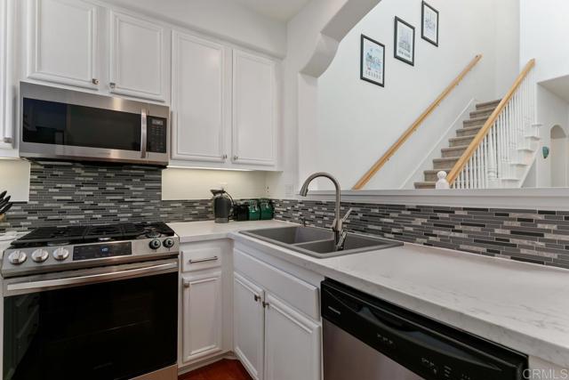 1168 Westin Way, San Marcos CA: https://media.crmls.org/mediaz/ea41a8f7-c443-43f0-818a-b095b081e14d.jpg