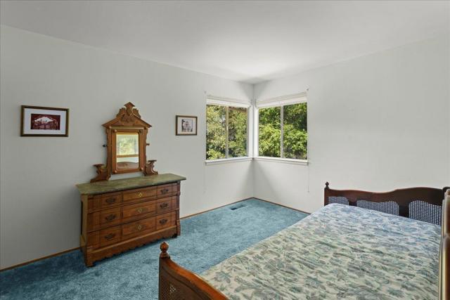 18584 Favre Ridge Road, Los Gatos CA: https://media.crmls.org/mediaz/ea41c8cc-dd46-4435-a9f5-e6976f236e33.jpg
