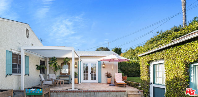 9031 David Avenue, Los Angeles CA: https://media.crmls.org/mediaz/ea41d67c-6af1-4c66-a333-e4c6d16e758e.jpg