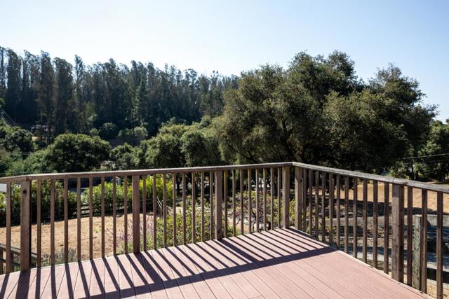 6932 Freedom Boulevard, Aptos CA: https://media.crmls.org/mediaz/ea41e964-3392-4300-a43c-2ec331f0ae0b.jpg