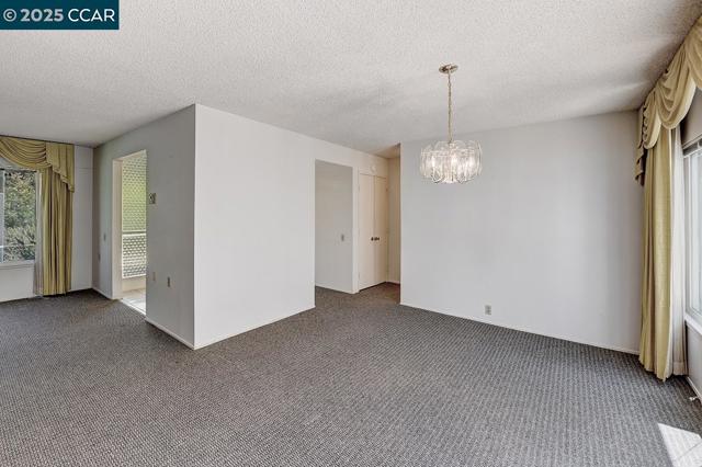 3333 Tice Creek Dr, Walnut Creek CA: https://media.crmls.org/mediaz/ea420aac-54b3-44f9-a09b-552751deecf8.jpg