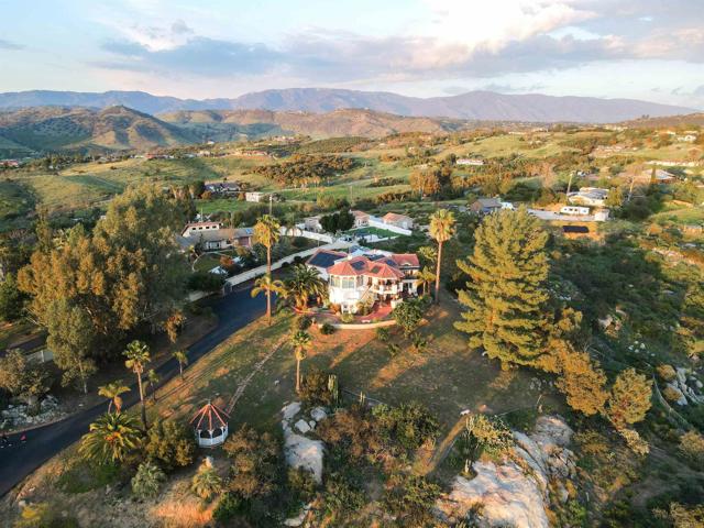 11671 Mesa Verde, Valley Center CA: https://media.crmls.org/mediaz/ea43f7d5-4dd4-404e-91a8-212b5e7493e1.jpg
