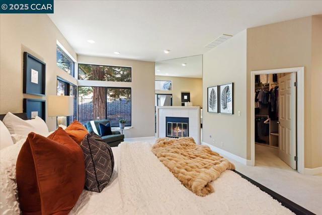 4101 Fox Creek Ct, Danville CA: https://media.crmls.org/mediaz/ea443275-d0dc-4abe-8cb0-0b089c3f9823.jpg