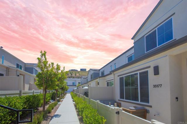 Detail Gallery Image 1 of 1 For 35177 Grove Trail, Fallbrook,  CA 92028 - 3 Beds | 2/1 Baths