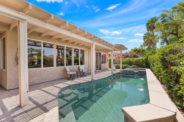 44085 Royal Troon Drive, Indio CA: https://media.crmls.org/mediaz/ea44c958-e8c7-4280-bab1-860808e57ae8.jpg