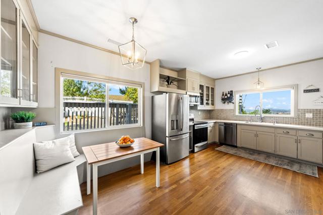 14027 Jamul Dr, Jamul CA: https://media.crmls.org/mediaz/ea46a4be-7d5e-439c-947e-290f50b322b2.jpg