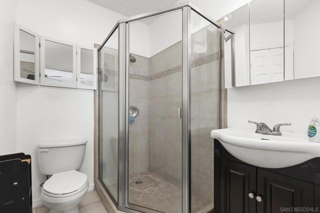 605 S MOLLISON, El Cajon CA: https://media.crmls.org/mediaz/ea46f4f0-9dd9-4cd3-91a7-07fbd2f49935.jpg