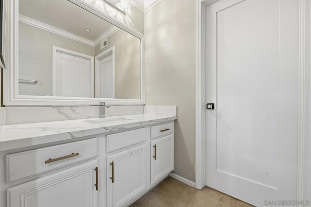 6467 Alexandri Cir, Carlsbad CA: https://media.crmls.org/mediaz/ea477e32-3181-4ef2-9aec-668852367e8b.jpg