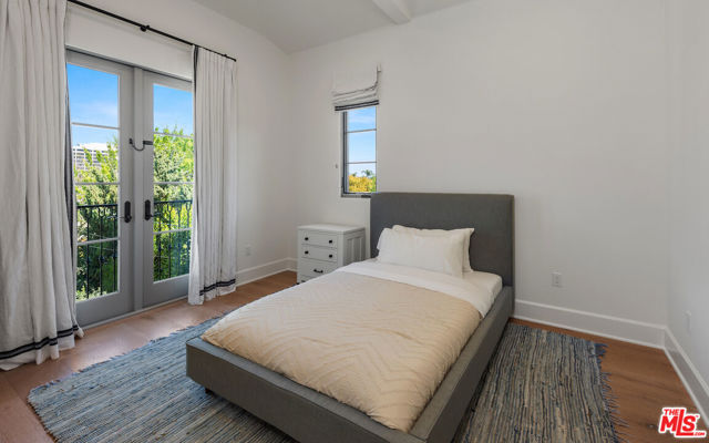 14806 Sutton Street photo 20