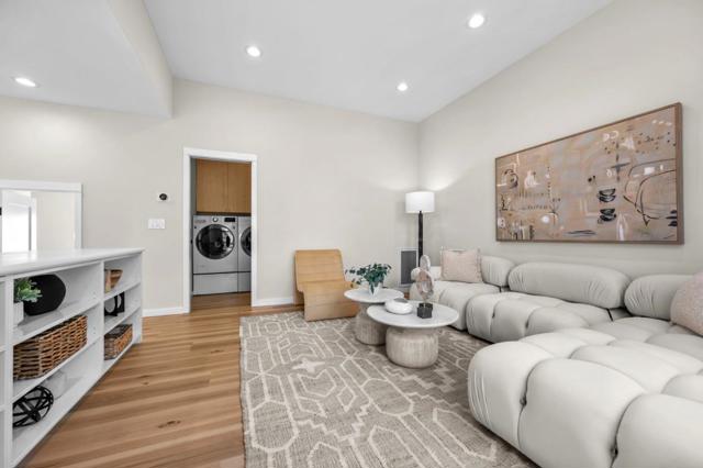 3554 Oak Knoll Drive, Redwood City CA: https://media.crmls.org/mediaz/ea485d78-9bf5-4dbf-97f9-a5c6d77920b5.jpg