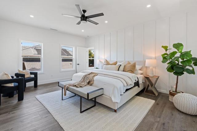 1384 Cynthia Ln, Carlsbad CA: https://media.crmls.org/mediaz/ea48c039-0d4c-4c28-a3a2-23d6dff0991f.jpg