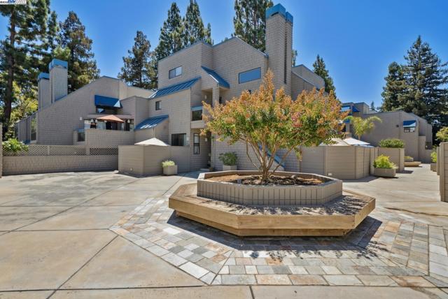 1089 Foxchase Dr, San Jose CA: https://media.crmls.org/mediaz/ea495706-c5a3-4421-aeff-fd07c2ace117.jpg