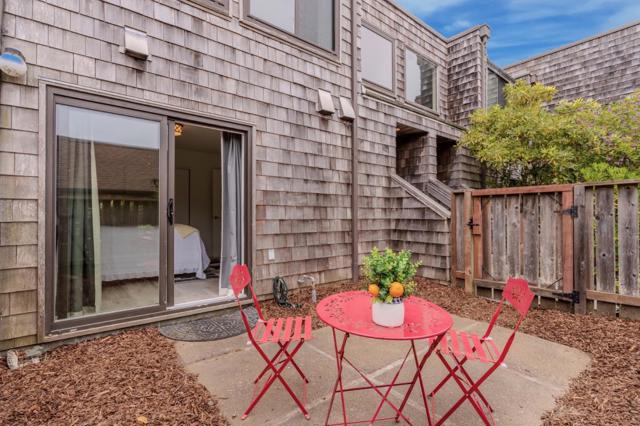 262 Beachview Avenue, Pacifica CA: https://media.crmls.org/mediaz/ea49729f-d4c9-40b9-bef6-ea5e76d6ceca.jpg