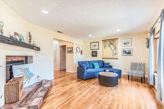 Image 10 of 34 For 9259 Brookside Circle