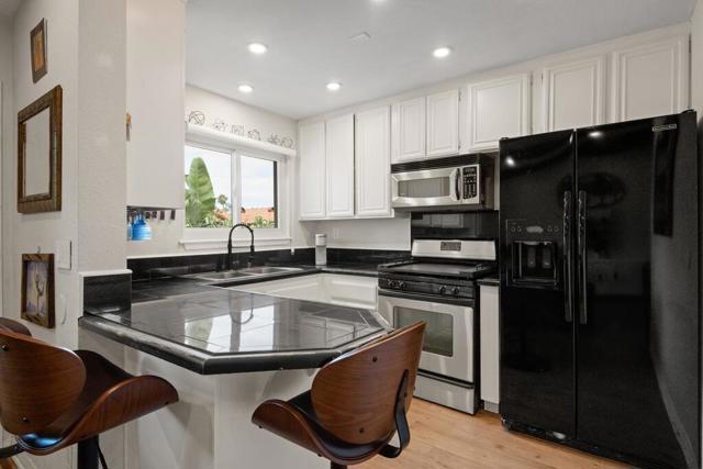 34 Rosa, Rancho Santa Margarita CA: https://media.crmls.org/mediaz/ea4a3a33-b8c5-4545-9b67-411a584f7b16.jpg