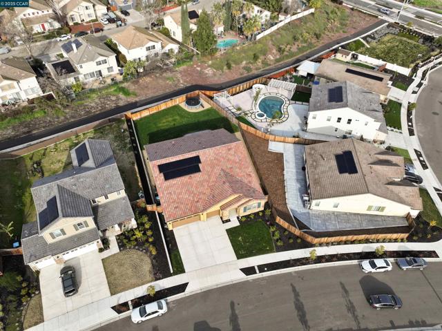 5420 Promontory Way, Antioch CA: https://media.crmls.org/mediaz/ea4aa35b-542f-4829-ac93-eb9c14112520.jpg