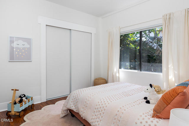 4802 Converse St Street, Los Angeles CA: https://media.crmls.org/mediaz/ea4ab4d1-af03-460a-8f61-21857fc2f832.jpg
