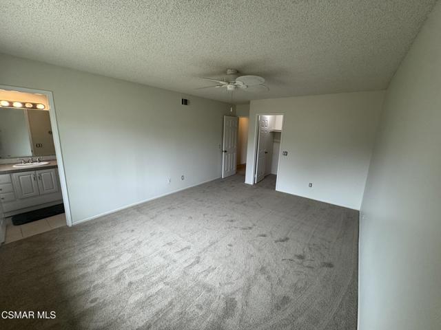 6439 Hazel Circle, Simi Valley CA: https://media.crmls.org/mediaz/ea4abf35-7611-48c1-8598-bcaa9652dc7a.jpg