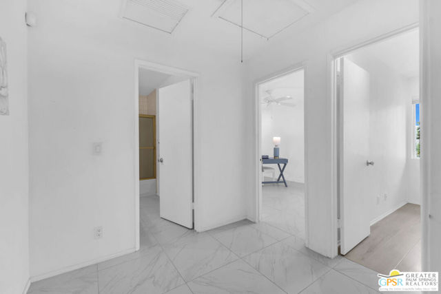 2375 E Joyce Drive, Palm Springs CA: https://media.crmls.org/mediaz/ea4c1315-1619-4478-89bf-4305ae6349da.jpg