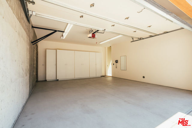 1470 CARLA, Beverly Hills CA: https://media.crmls.org/mediaz/ea4c170f-3227-463f-a8a3-bcb9fd1c51c7.jpg