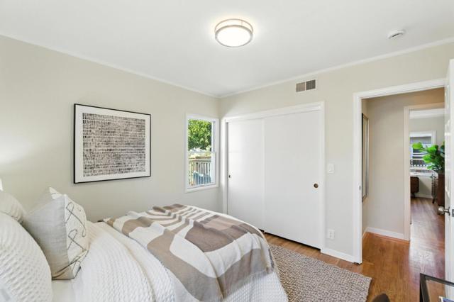 1513 Oak Street, San Mateo CA: https://media.crmls.org/mediaz/ea4c17c2-2a00-40fc-8177-70409fd8ee2b.jpg