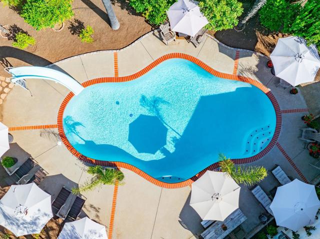 Detail Gallery Image 2 of 29 For 23804 Oak Meadow, Ramona,  CA 92065 - 3 Beds | 2 Baths