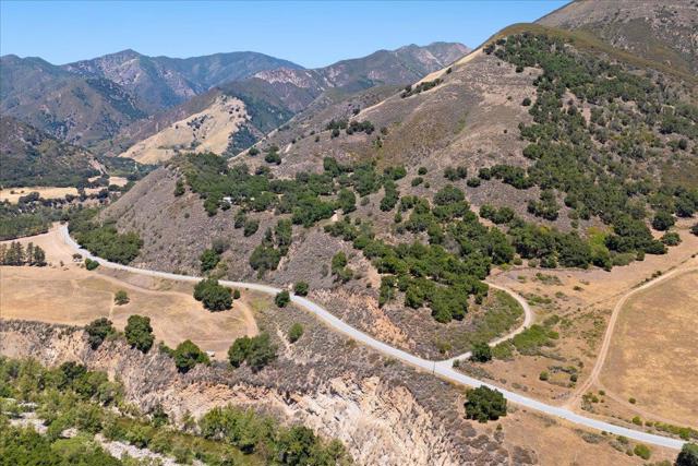 47292 Arroyo Seco Road, Greenfield CA: https://media.crmls.org/mediaz/ea4d0dcb-8378-4dfd-8f81-6b77fb429afa.jpg