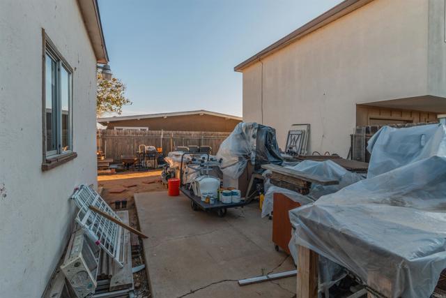 Detail Gallery Image 10 of 17 For 904 12th St, Imperial Beach,  CA 91932 - – Beds | – Baths